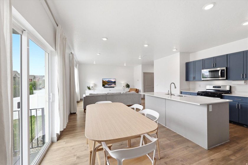 Better than New &amp; So Clean! Move-In and Relax! This Beautiful - photo 8