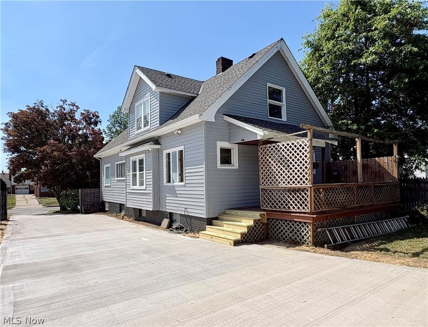 This turn-key home is ready for its new owner!! The brand new - photo 32