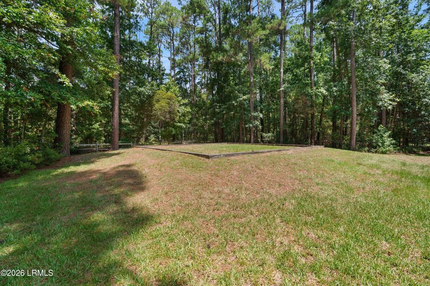 Nestled in the highly desirable Royal Pines community of - photo 33