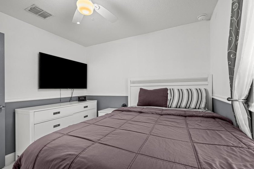 Experience this beautifully upgraded 2021-built home featuring 5 - photo 27