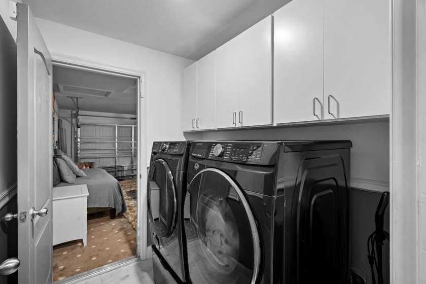 Experience this beautifully upgraded 2021-built home featuring 5 - photo 30
