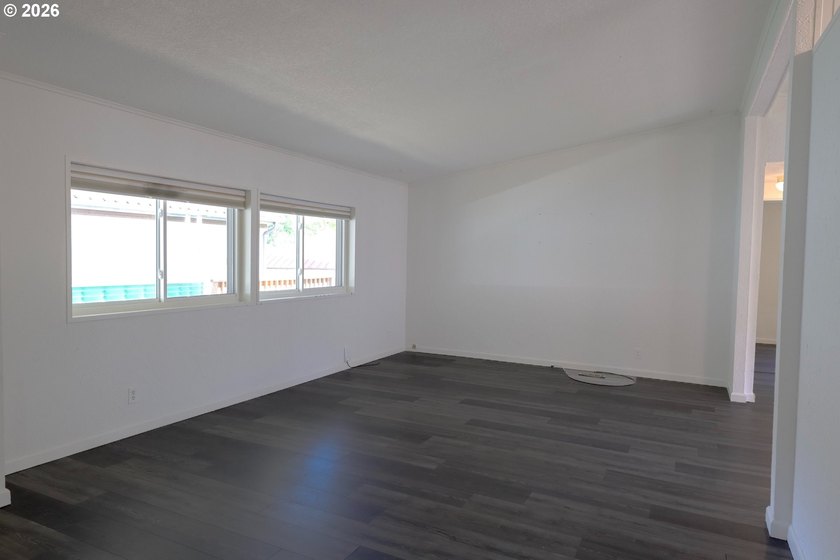 Move-in ready and beautifully maintained, this double-wide - photo 4