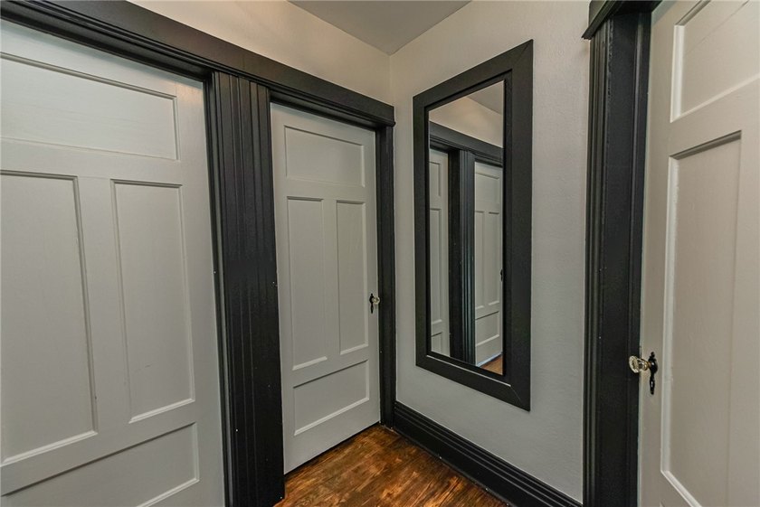 Charming as can be!! Come have a look at this beautiful 3 - photo 27