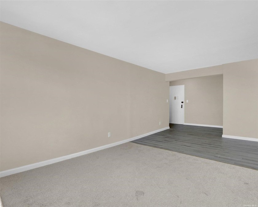 Beautiful co-op style apartment full renovated with new kitchen - photo 8