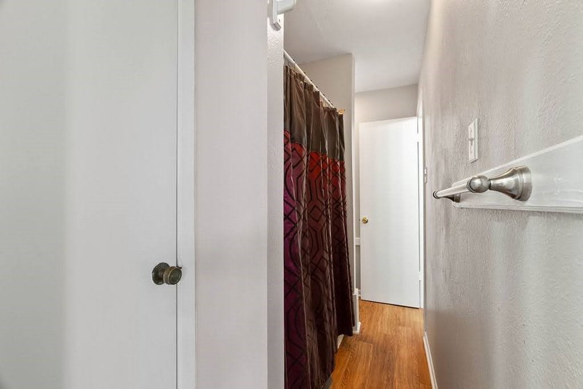 Property Description: This is a great investment opportunity in - photo 7