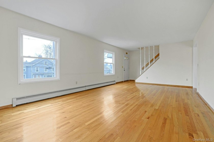 Welcome to this well-maintained 3-bedroom, 2.5-bath home in the - photo 5