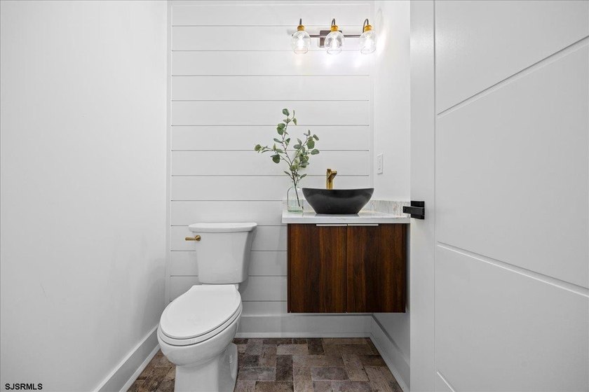 Welcome to coastal luxury redefined. This brand-new custom - photo 35