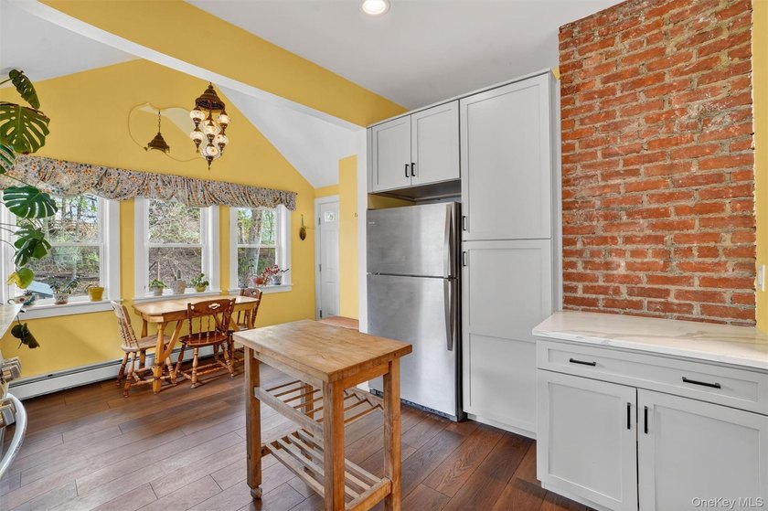 Welcome to this beautifully maintained two-family duplex - photo 9