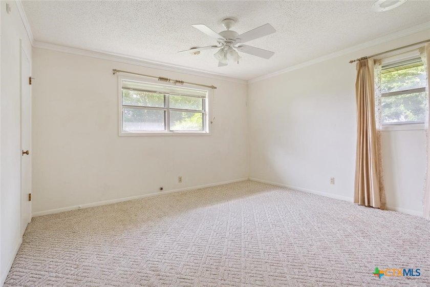 Super low tax rate area. Troy schools. Extremely well kept home - photo 26