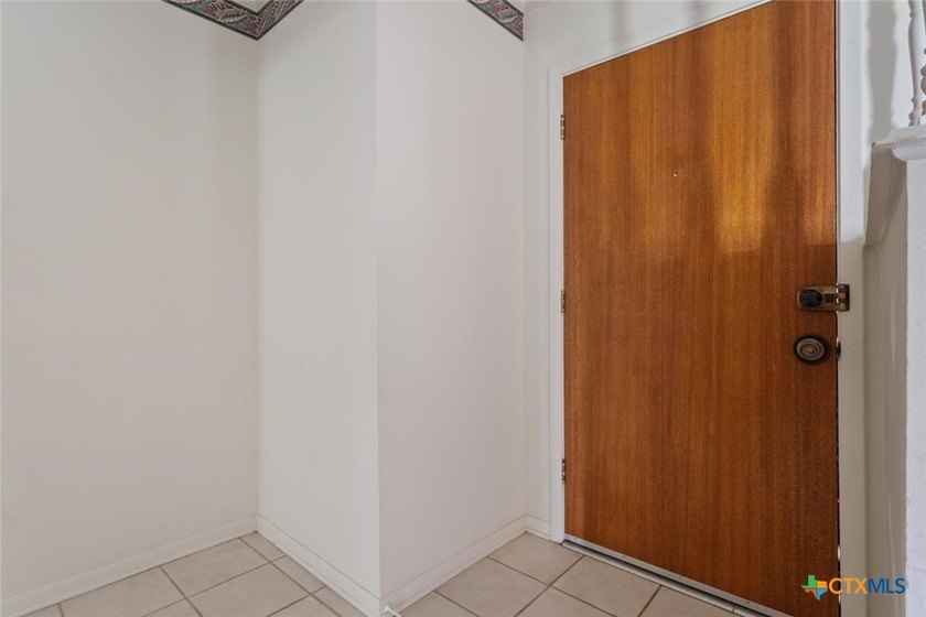 Super low tax rate area. Troy schools. Extremely well kept home - photo 35