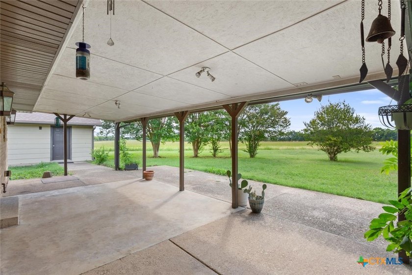 Super low tax rate area. Troy schools. Extremely well kept home - photo 38