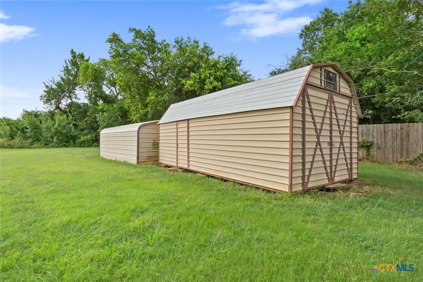 Super low tax rate area. Troy schools. Extremely well kept home - photo 46