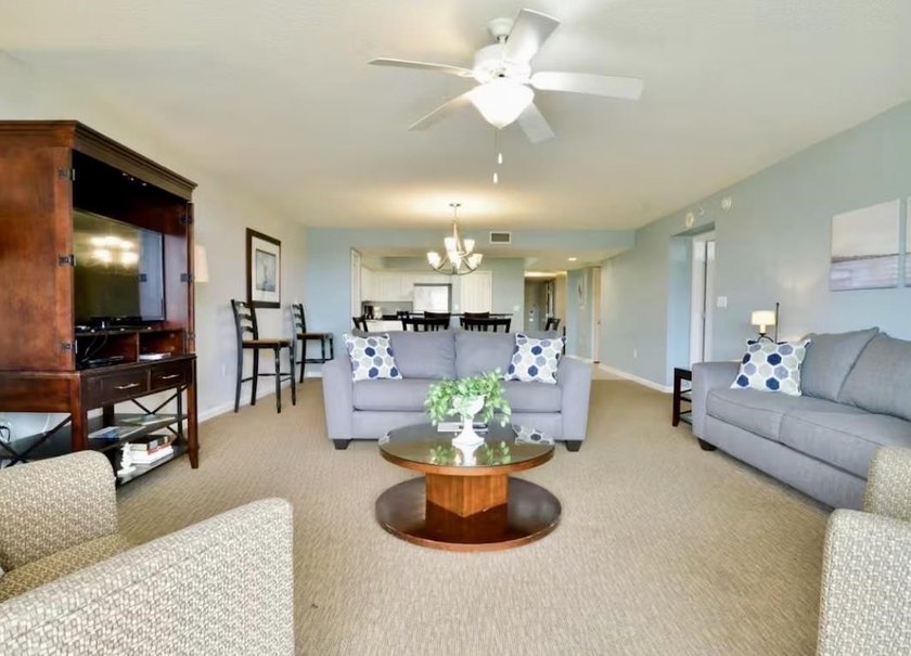 RARE INVESTMENT OPPORTUNITY!!! This meticulously maintained - photo 11
