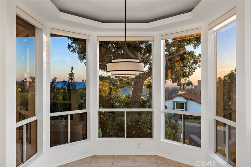 Welcome to 21 Montpellier, an exceptional 2,700sq ft - photo 15