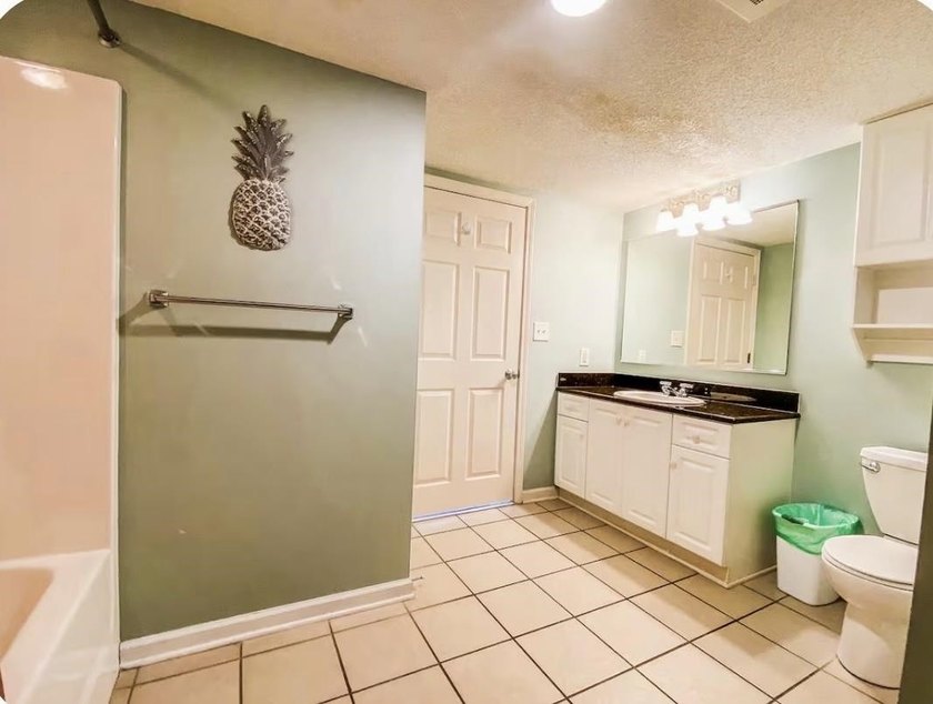 RARE INVESTMENT OPPORTUNITY!!! This meticulously maintained - photo 16