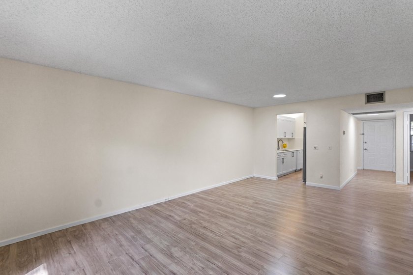 Beautifully renovated 2 BD, 2 BA first-floor condo in Century - photo 14