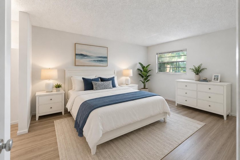 Beautifully renovated 2 BD, 2 BA first-floor condo in Century - photo 20