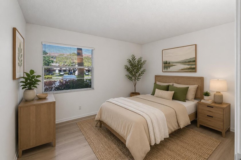 Beautifully renovated 2 BD, 2 BA first-floor condo in Century - photo 28