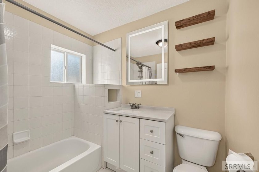 Oversized Corner Lot! Welcome to this beautifully maintained - photo 17