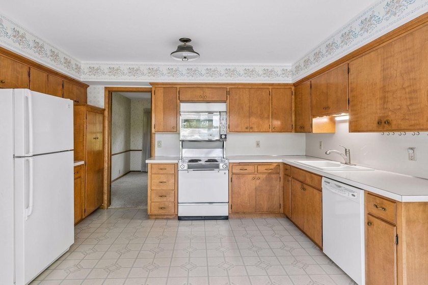 Built by its current owners in 1965, this one-owner home has - photo 37