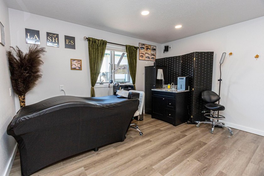 Calling all investors. This is a one in a lifetime opportunity - photo 6