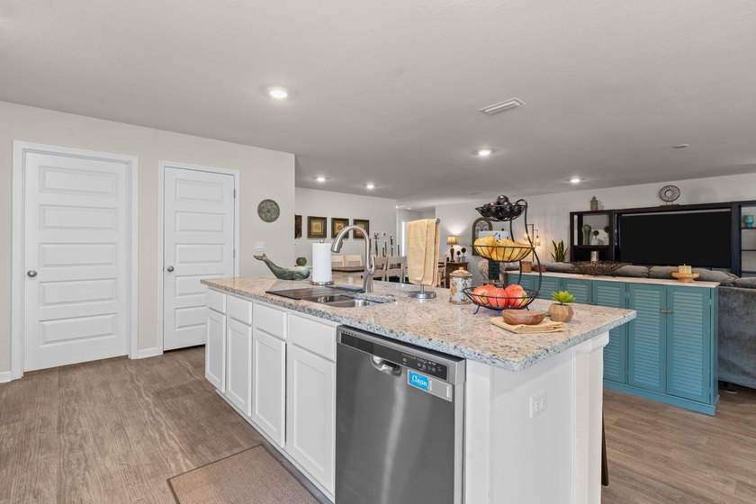 If you've been waiting for a home that turns heads, this is it! - photo 15