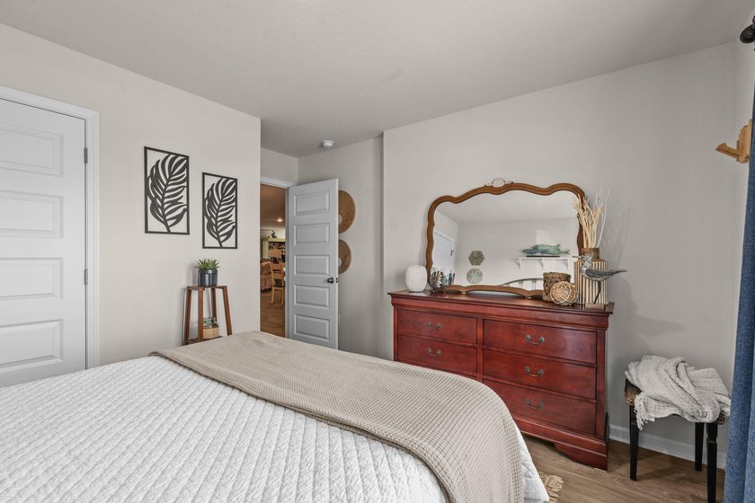 If you've been waiting for a home that turns heads, this is it! - photo 35