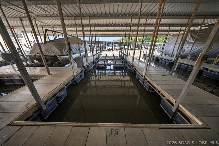 Experience elevated Lake of the Ozarks living in this furnished - photo 39
