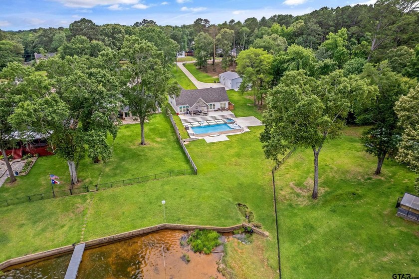 Exceptional waterfront retreat built in 2024 and perfectly - photo 43