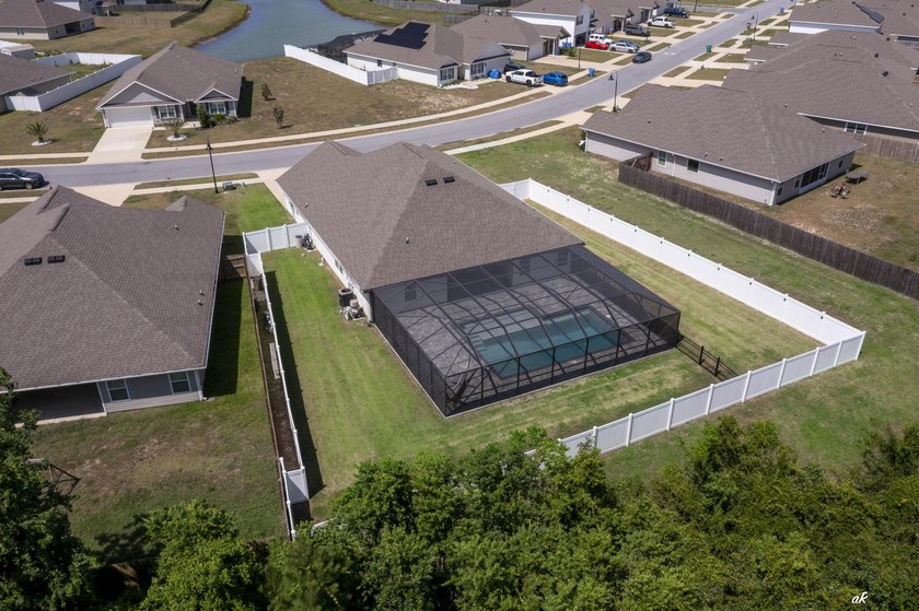 If you've been waiting for a home that turns heads, this is it! - photo 44