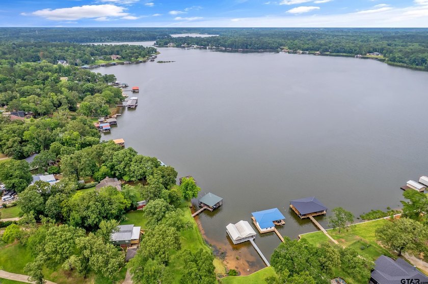 Exceptional waterfront retreat built in 2024 and perfectly - photo 44