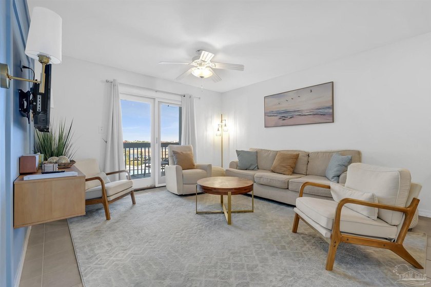 Fully remodeled two bedroom condo with designated BOAT SLIP on - photo 3