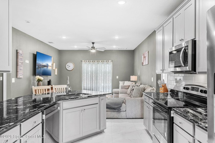 Beautiful new construction to be completed by July. Builder - photo 7