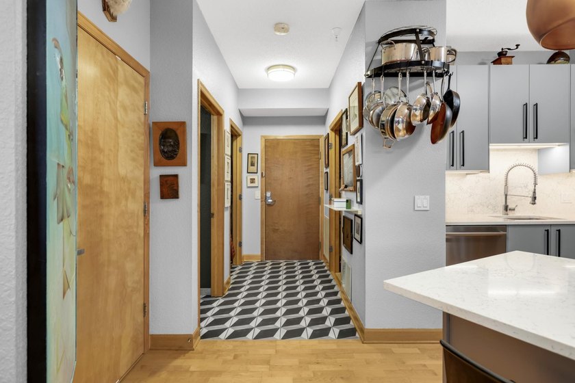 Spectacular 2-story condo offering style, comfort and space! - photo 16
