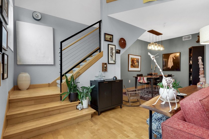 Spectacular 2-story condo offering style, comfort and space! - photo 18