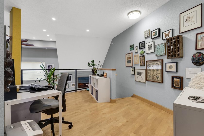 Spectacular 2-story condo offering style, comfort and space! - photo 21