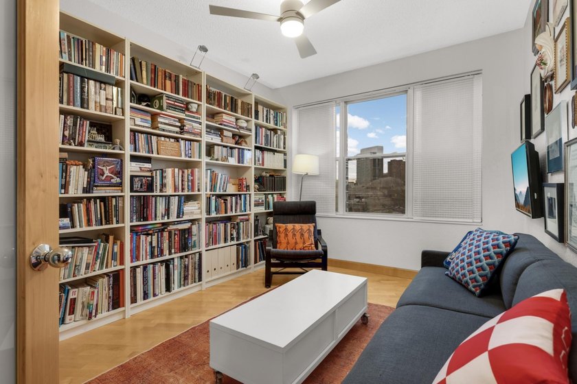 Spectacular 2-story condo offering style, comfort and space! - photo 25