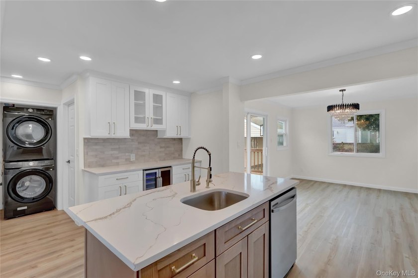 Completely Renovated in Lindenhurst Village. Many New Features - photo 8