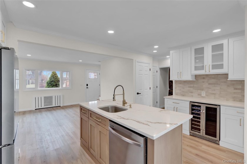 Completely Renovated in Lindenhurst Village. Many New Features - photo 9