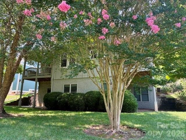 Located in one of the area's premier lifestyle communities, the - photo 5