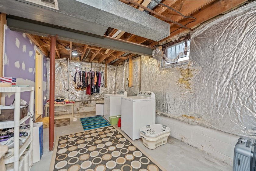 Meticulously maintained and move-in ready, this stunning - photo 35