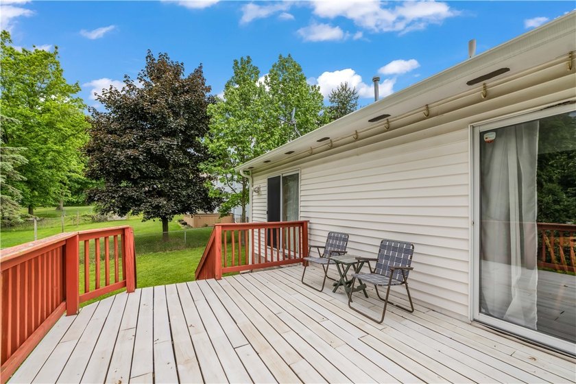 Meticulously maintained and move-in ready, this stunning - photo 40