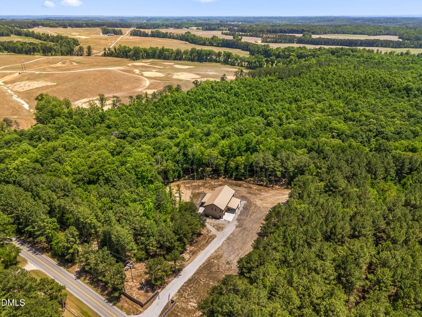BARNDOMINIUM ON 10 ACRES! No HOA/No Restrictive Covenants - photo 2