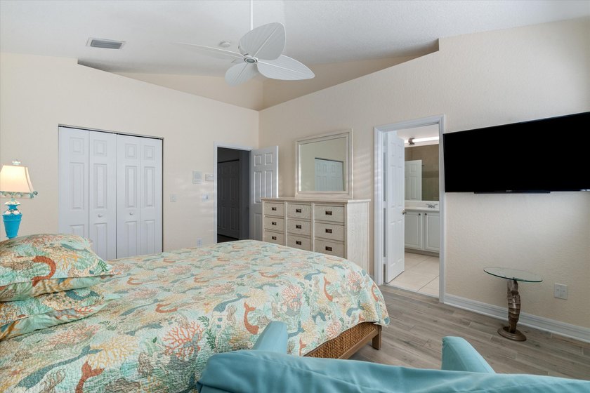 Desirable DOWNTOWN location, 2 blocks from Pineapple Grove &amp; 3 - photo 13
