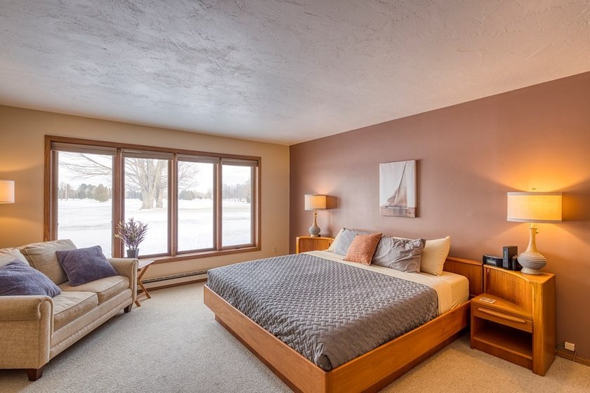 Enjoy Door County living in this wonderful 2-story unit - photo 18