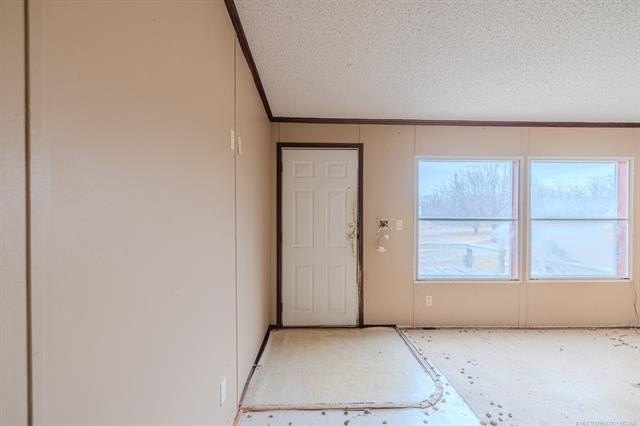 Big double wide with 2280 SF. on 10 fenced acres with utilities - photo 20