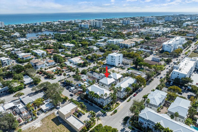 Desirable DOWNTOWN location, 2 blocks from Pineapple Grove &amp; 3 - photo 29
