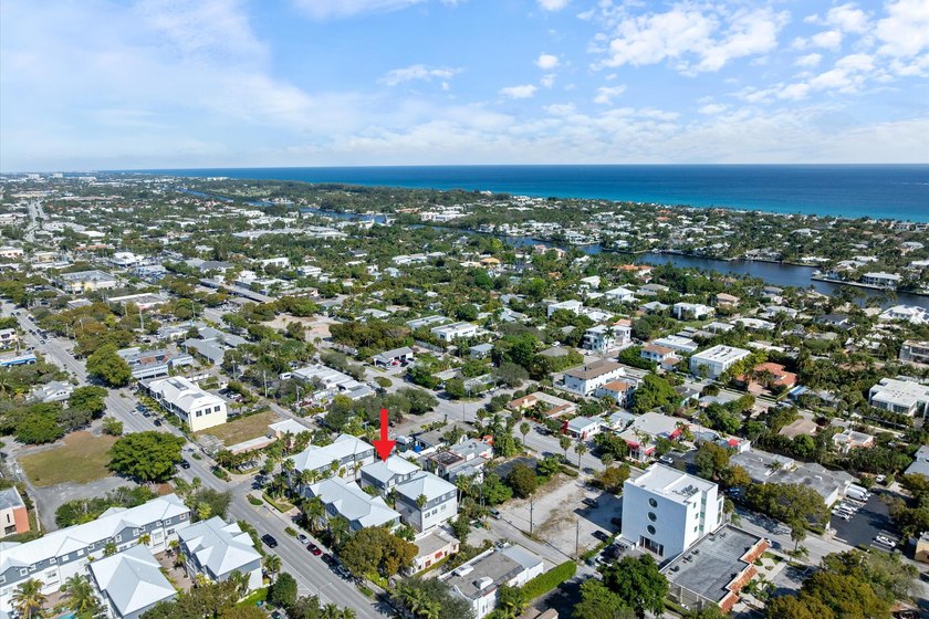 Desirable DOWNTOWN location, 2 blocks from Pineapple Grove &amp; 3 - photo 33