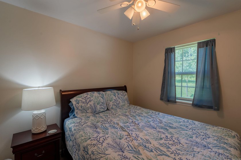 Welcome to your perfect fully furnished Greers Ferry Lake - photo 22