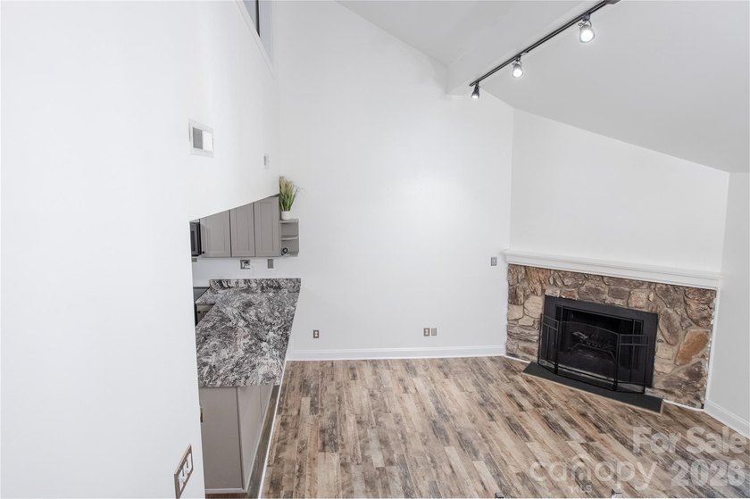Renovated 2 bedroom, 2 bath townhome offering 1,200 square feet - photo 3